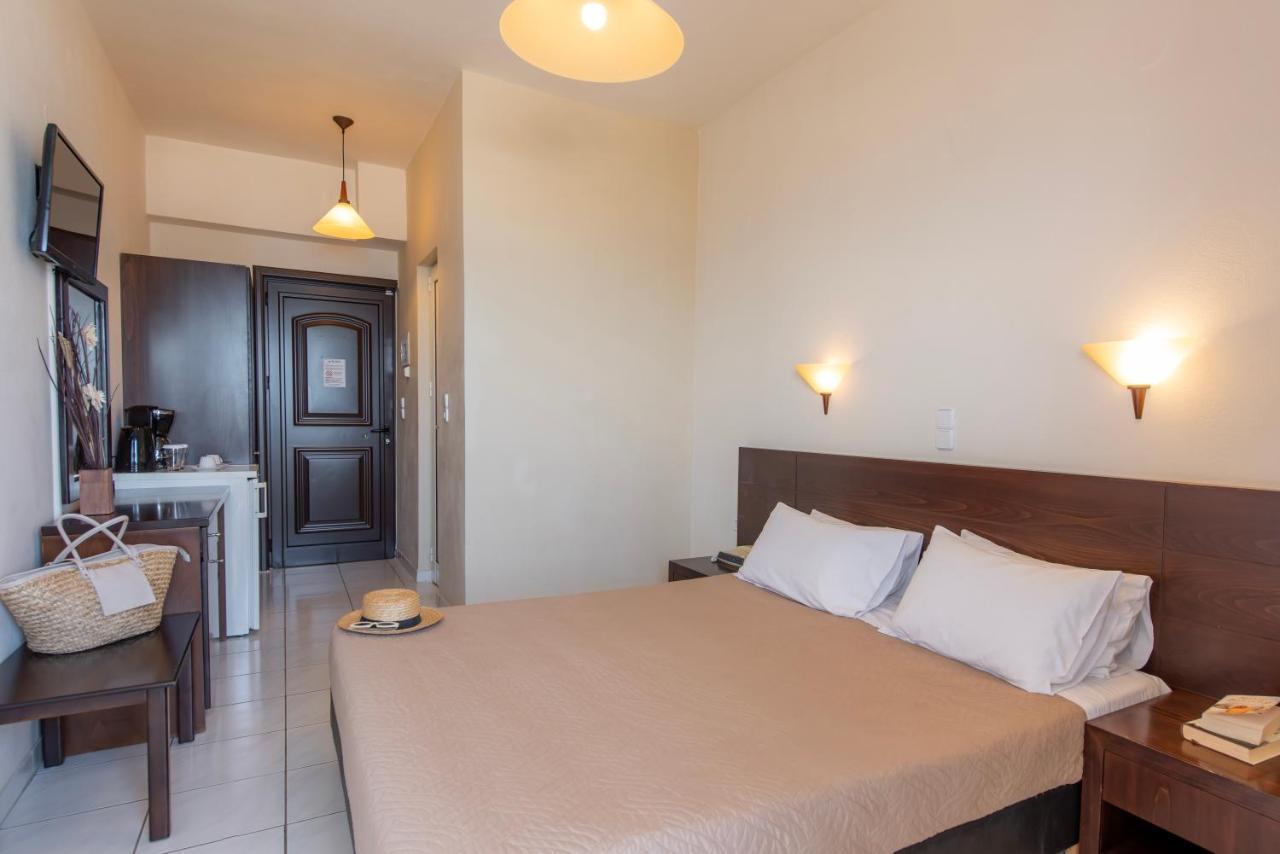 Eurohotel Theo Hotel Agia Marina المظهر الخارجي الصورة