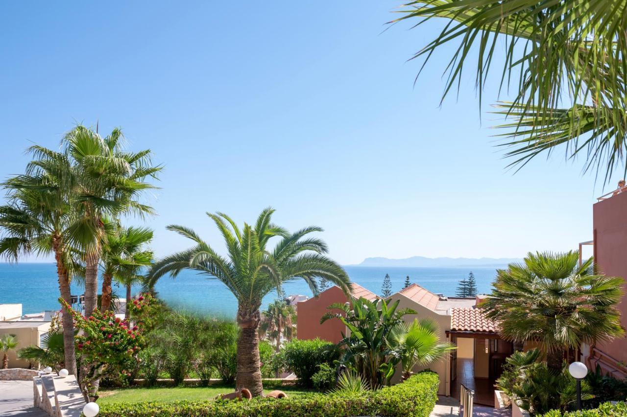 Eurohotel Theo Hotel Agia Marina المظهر الخارجي الصورة