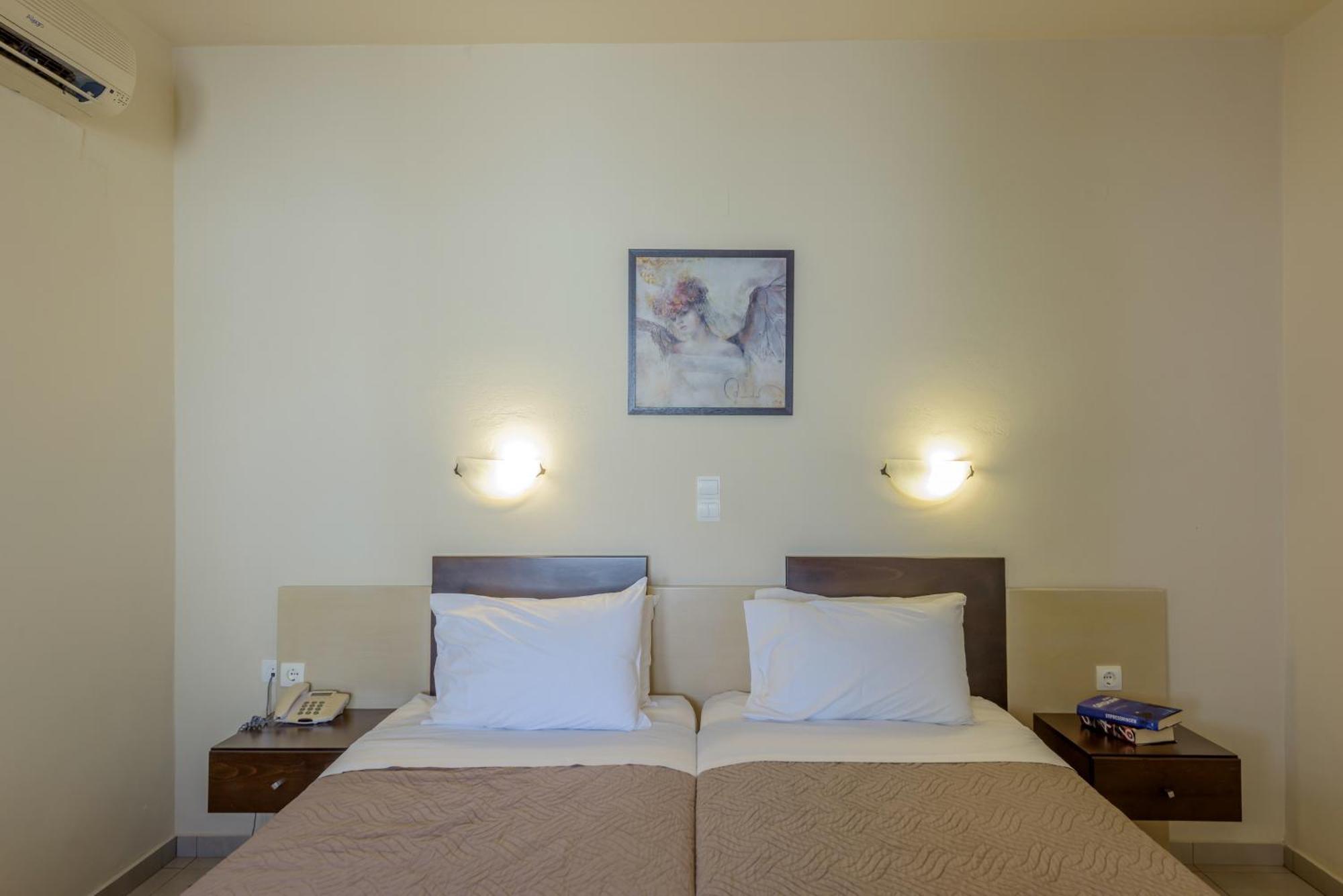 Eurohotel Theo Hotel Agia Marina المظهر الخارجي الصورة