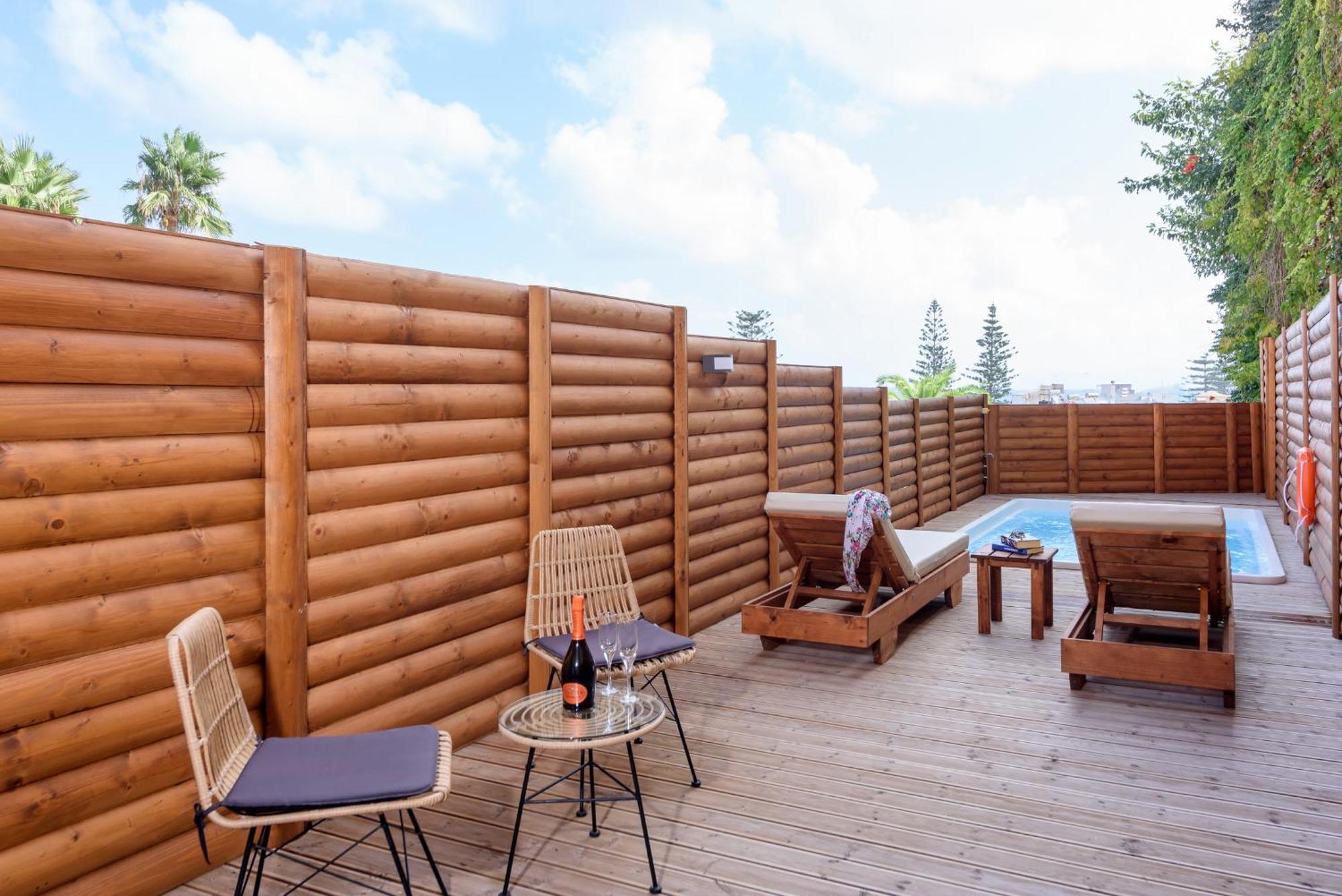 Eurohotel Theo Hotel Agia Marina المظهر الخارجي الصورة