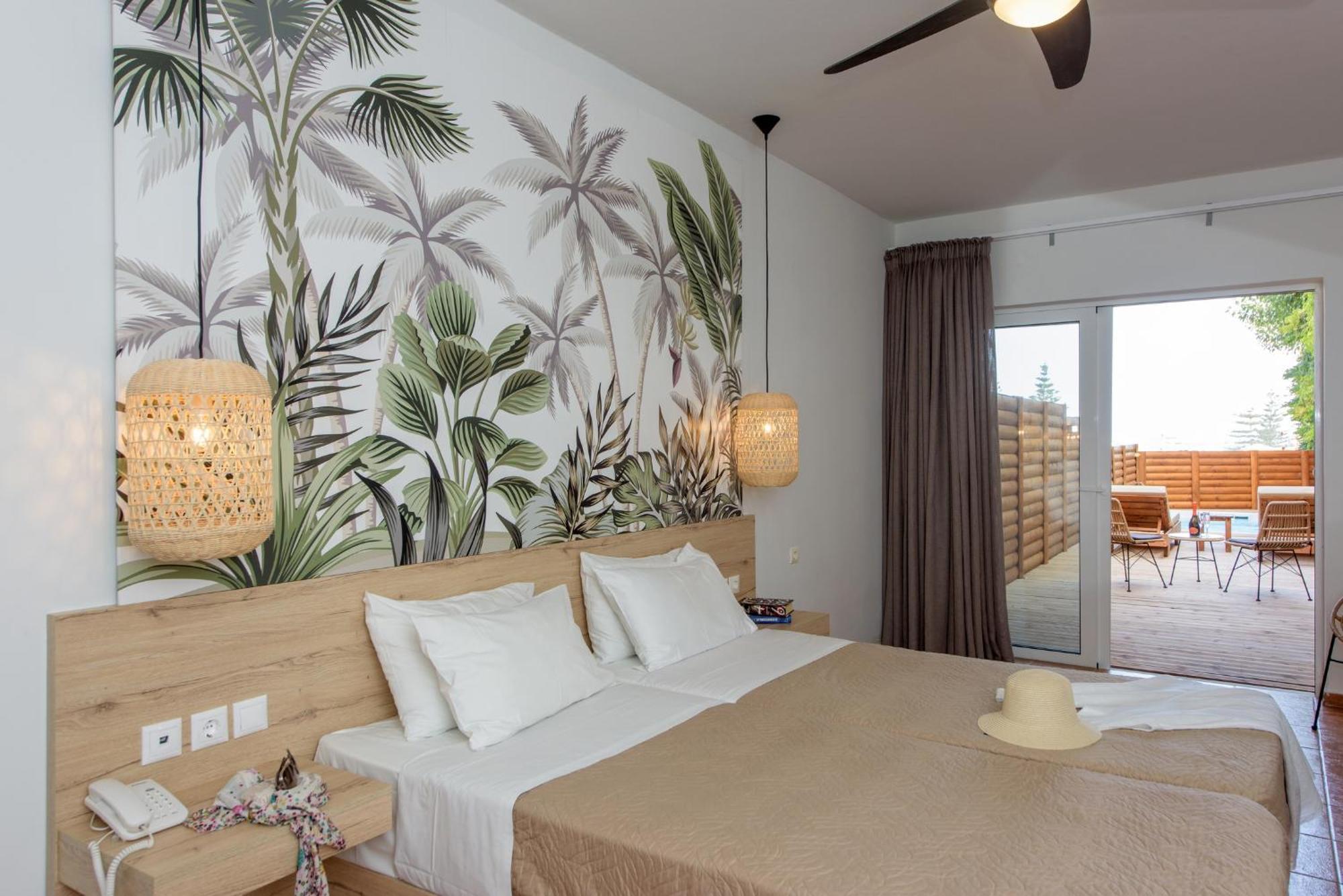 Eurohotel Theo Hotel Agia Marina المظهر الخارجي الصورة