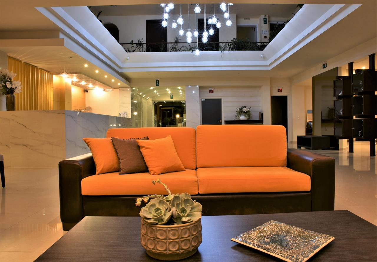 Eurohotel Theo Hotel Agia Marina المظهر الخارجي الصورة